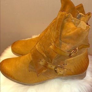 Tan Buckle Boots